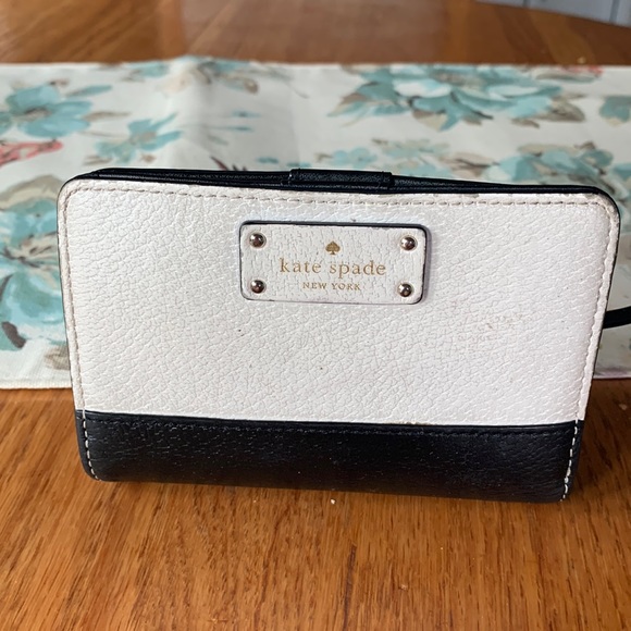 Kate Spade Leather Wallet - Picture 1 of 4